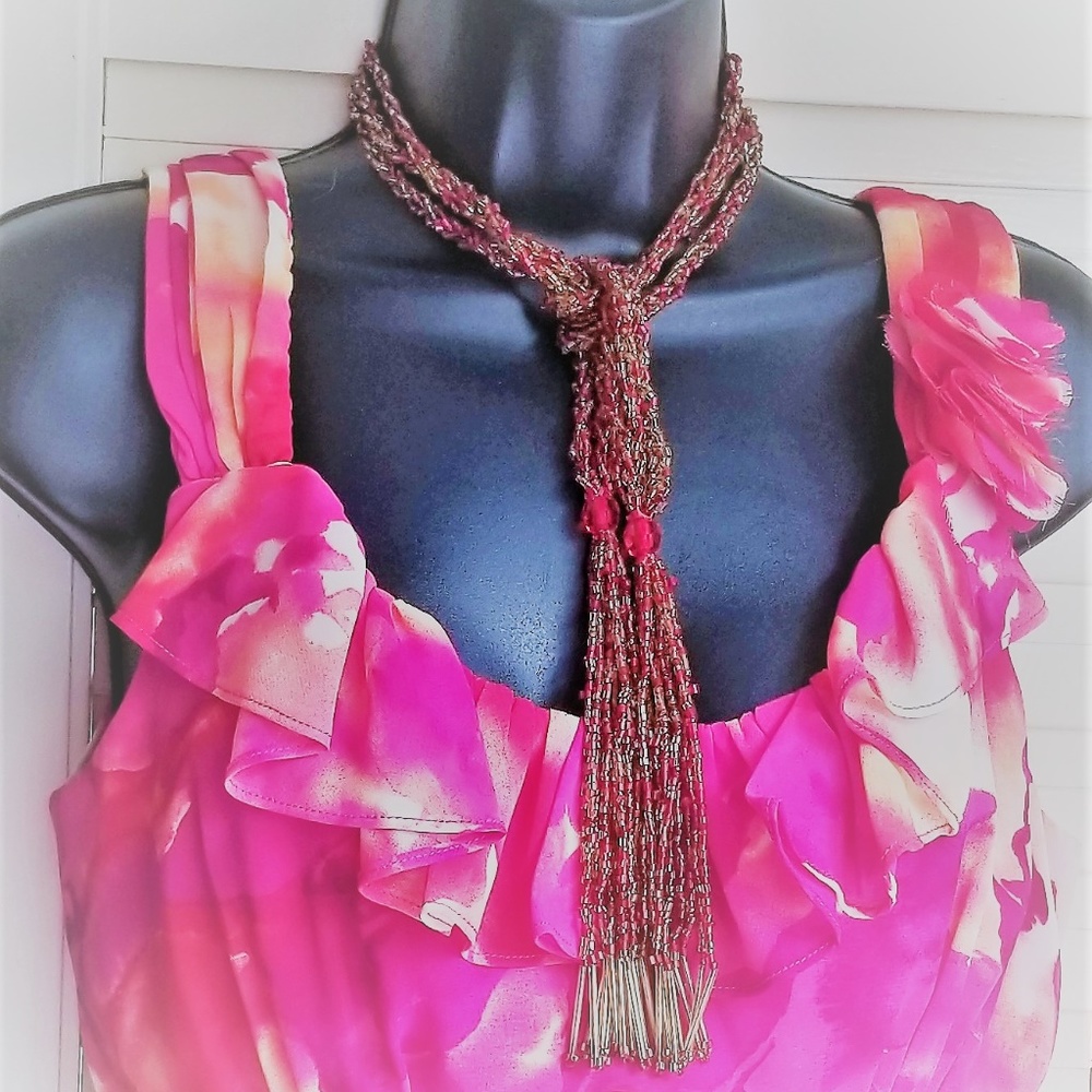✳Free w/ $10 purchase✳ Hand Beaded Necklace NWOT - Picture 3 of 7
